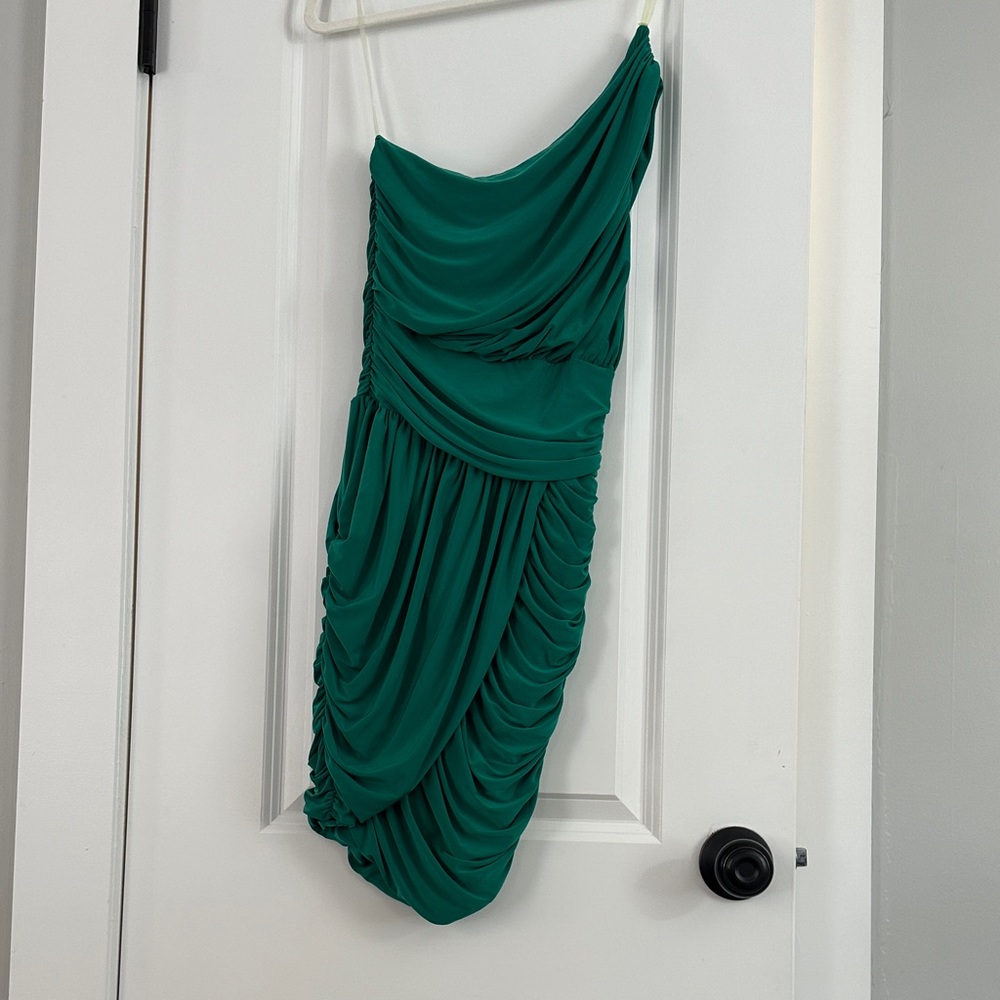 Soprano Emerald Green One-Shoulder Dress